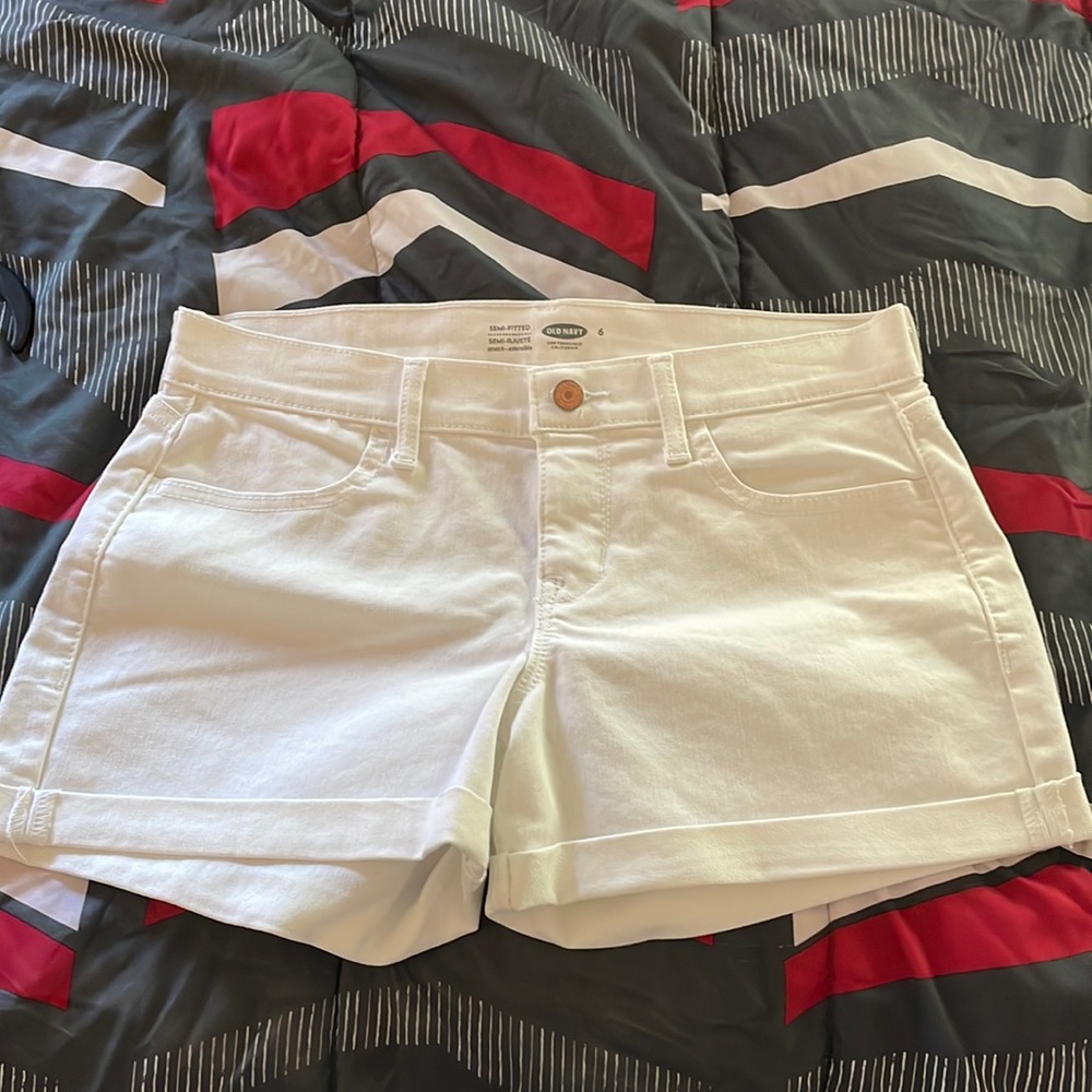 Old Navy white shorts